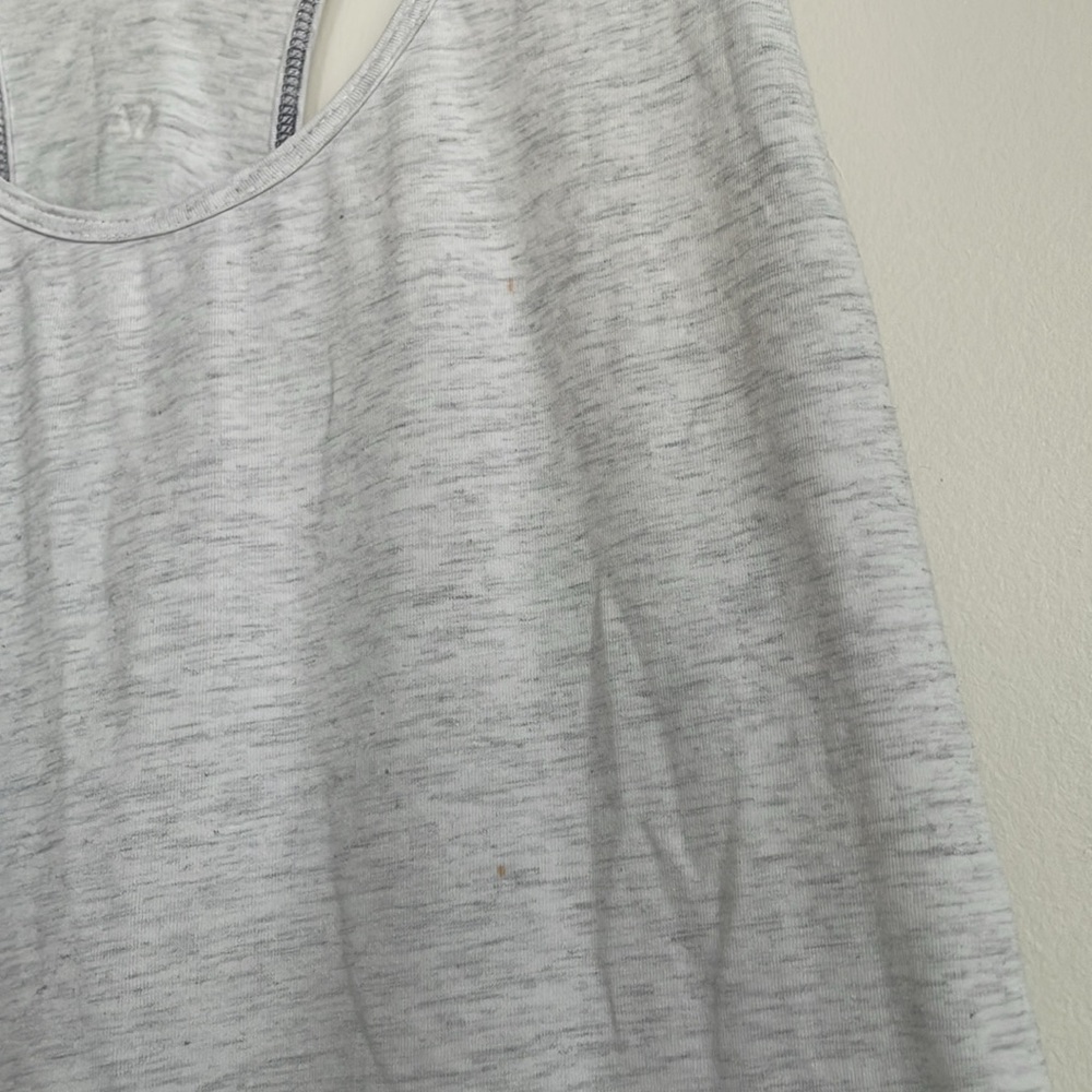 🌸🌸 LULULEMON | Soft Racerback Tank - Picture 4 of 5